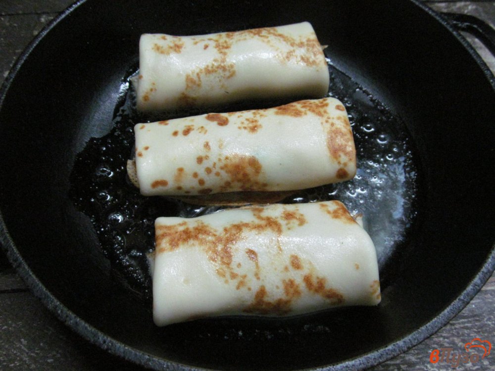 Фото приготовление рецепта: Блины с начинкой из мяса и кабачка шаг №9