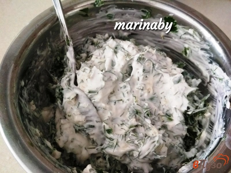 Фото приготовление рецепта: Курица с чесноком и травами шаг №7