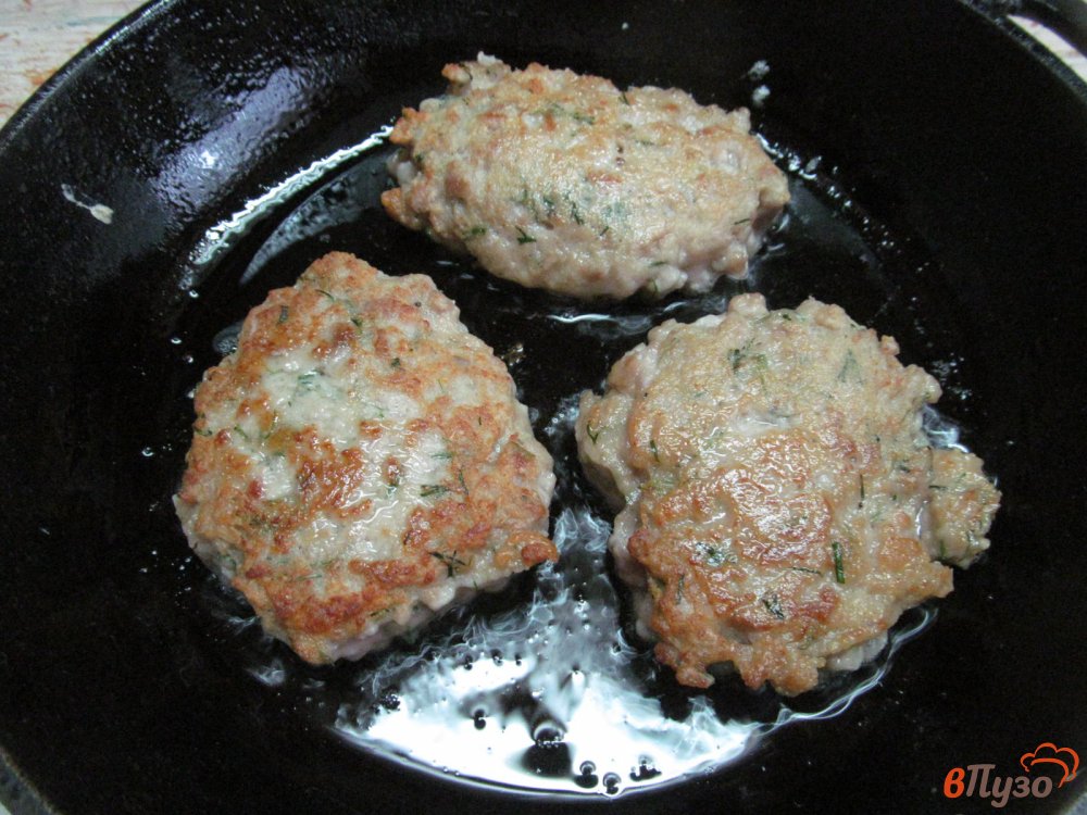 Фото приготовление рецепта: Котлеты из мясного фарша с тестом шаг №5