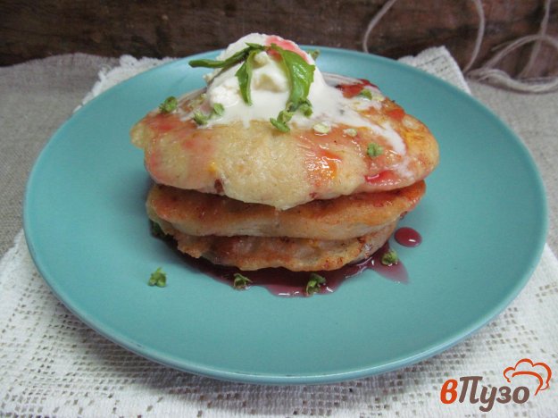фото рецепта: Творожники с кукурузой и бананом
