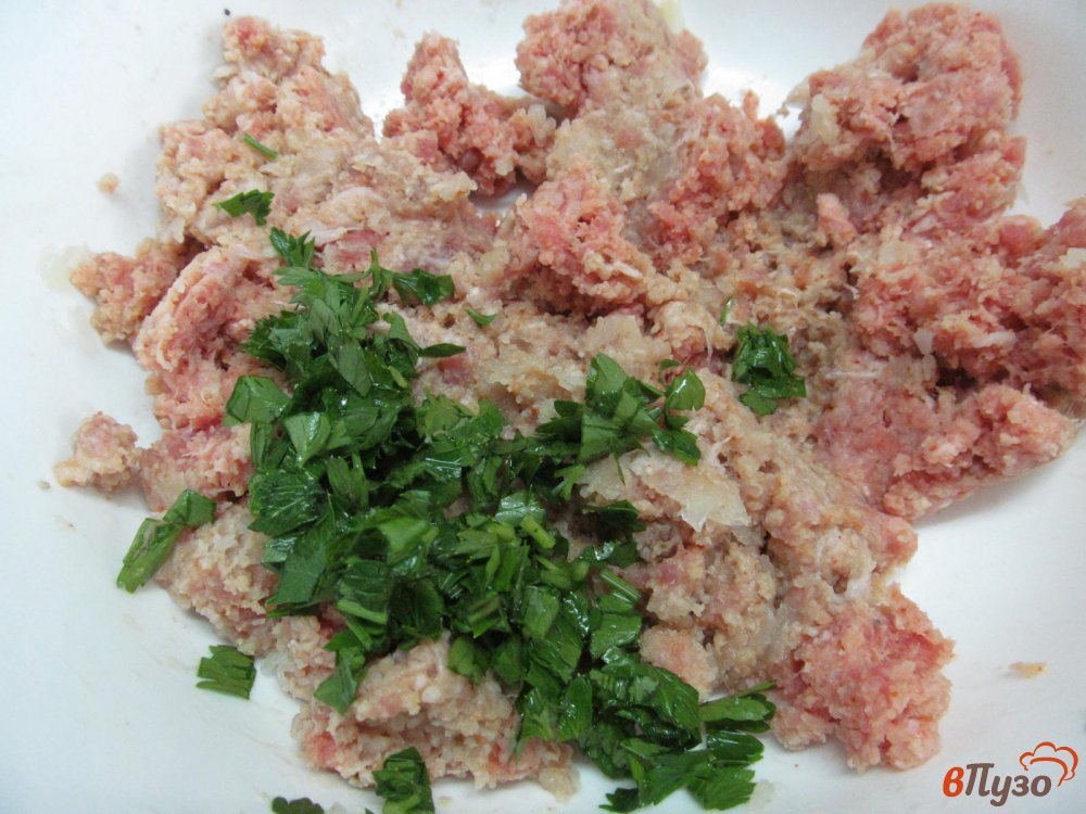 Фото приготовление рецепта: Запеченный кабачок с сыром и фрикадельками шаг №4