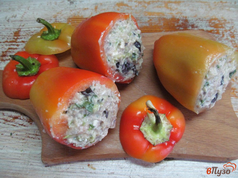 Фото приготовление рецепта: Фаршированные перцы куриным паштетом перловкой и мясным фаршем шаг №4