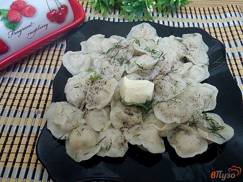 Фото приготовление рецепта: Домашние пельмени со сборным и куриным фаршем шаг №8