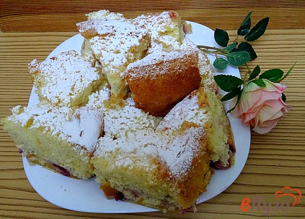 фото рецепта: Шарлотка с фруктами