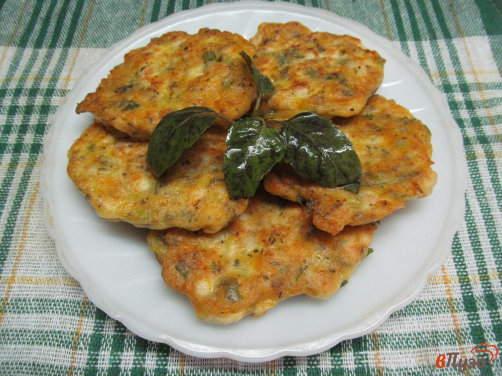 Фото приготовление рецепта: Рубленое куриное мясо в кляре шаг №9