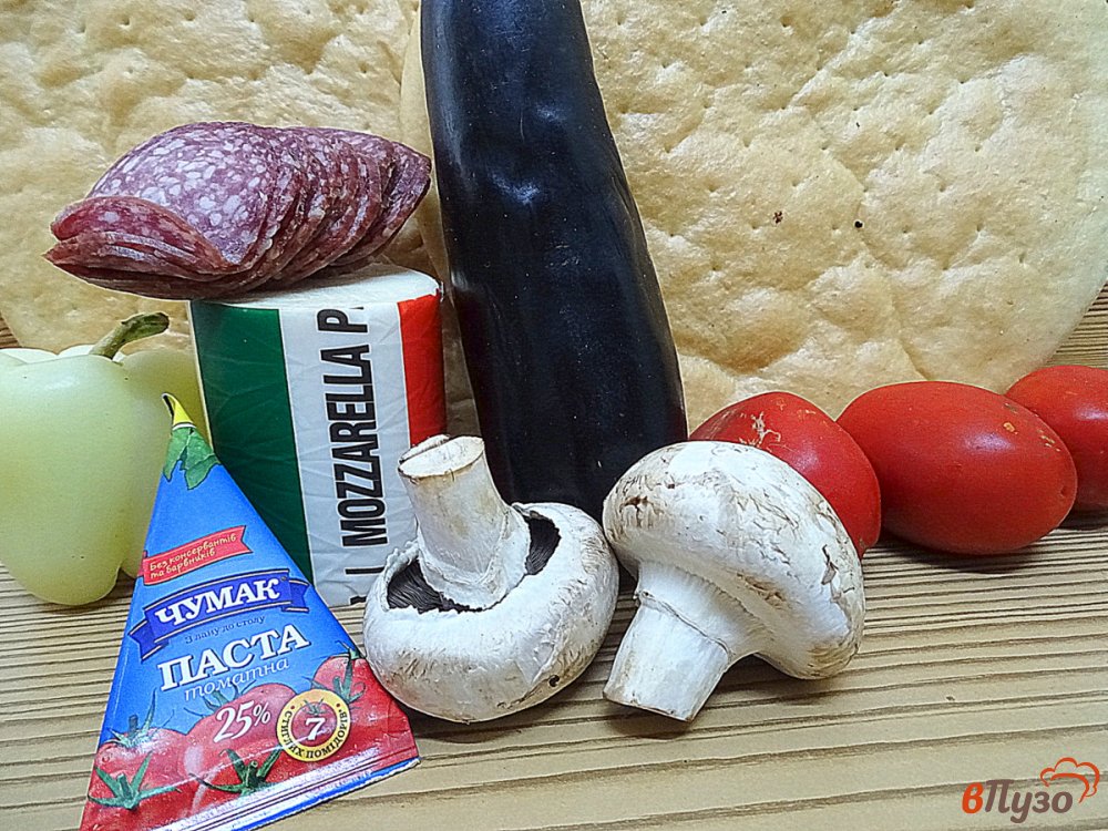Фото приготовление рецепта: Пицца с баклажанами на готовой основе шаг №1