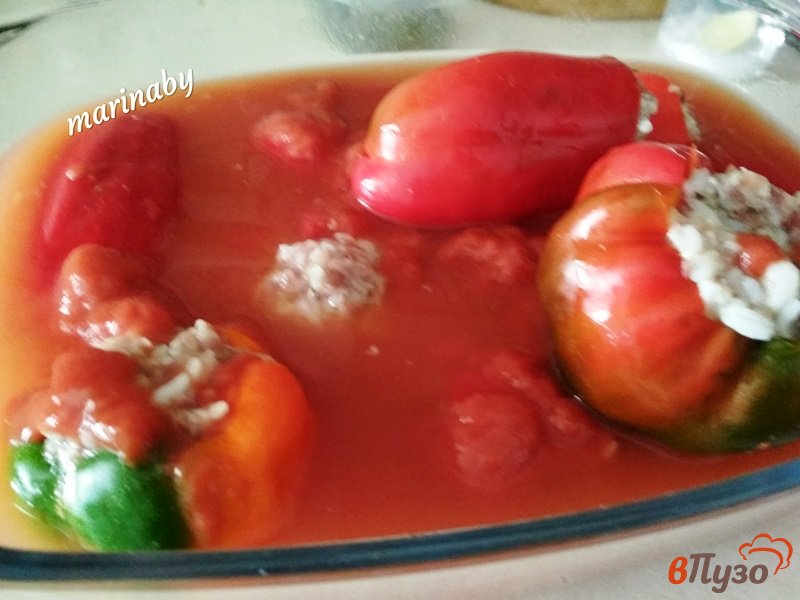 Фото приготовление рецепта: Болгарский перец фаршированный мясом и рисом шаг №7