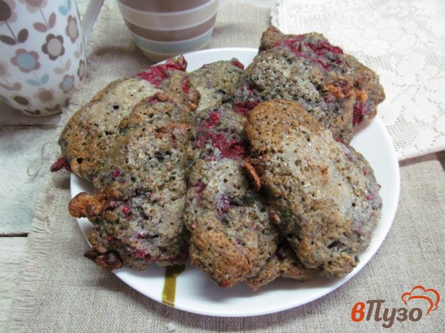 фото рецепта: Булочки с малиной и шоколадом