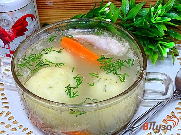 фото рецепта: Бульон с картофельными галушками