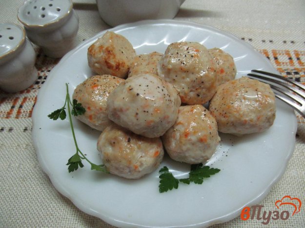 фото рецепта: Биточки из курицы с овощами