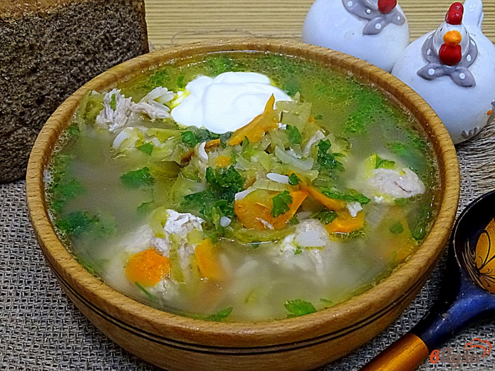 Фото приготовление рецепта: Рассольник с рисом и огурцами шаг №8