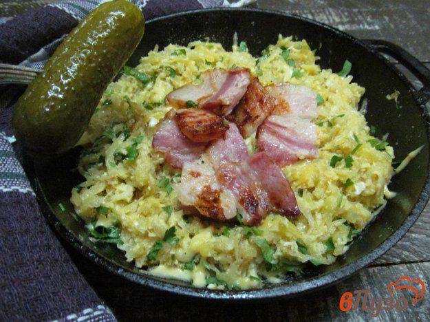 фото рецепта: Картофель с яйцами и беконом