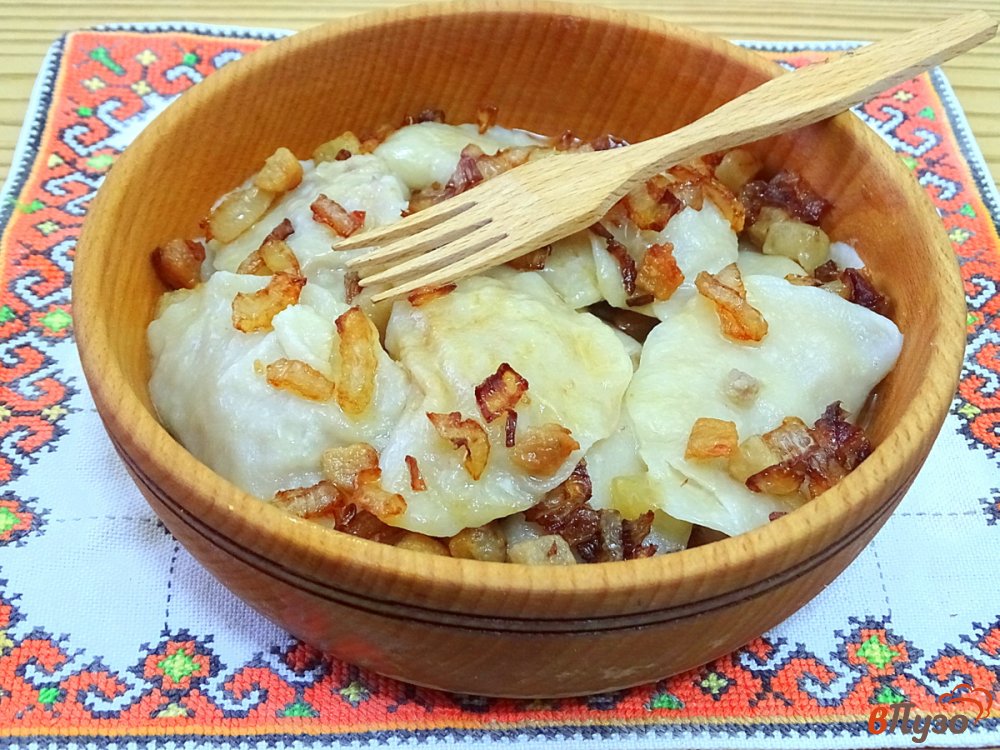 Фото приготовление рецепта: Вареники с картофелем и мясом шаг №13