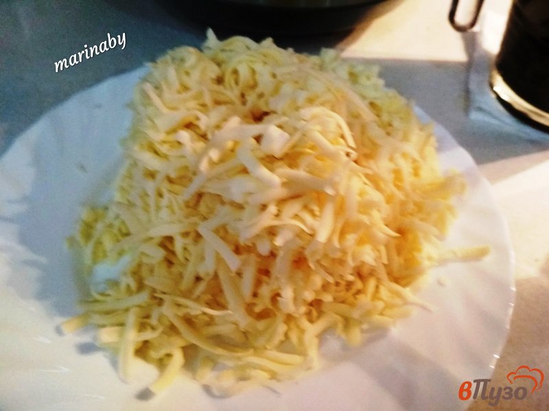 Фото приготовление рецепта: Пицца мясная с говяжьим копченым языком шаг №3