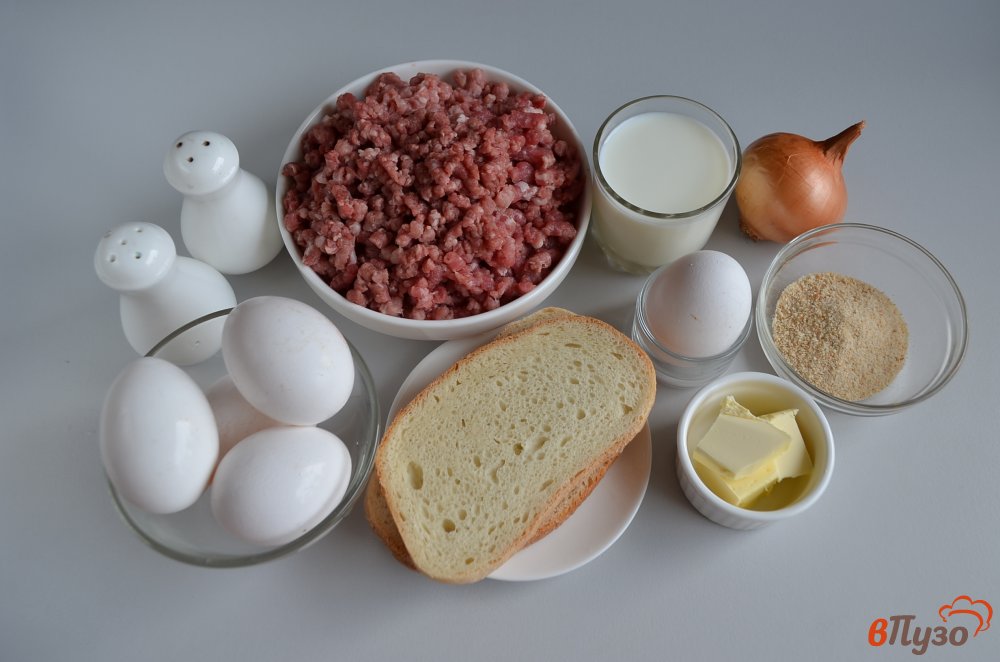 Фото приготовление рецепта: Мясной рулет с яйцом шаг №1