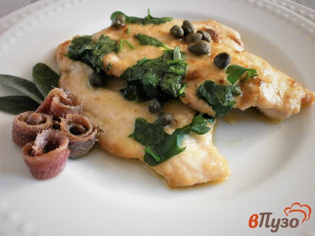 фото рецепта: Куриная грудка с каперсами и анчоусами