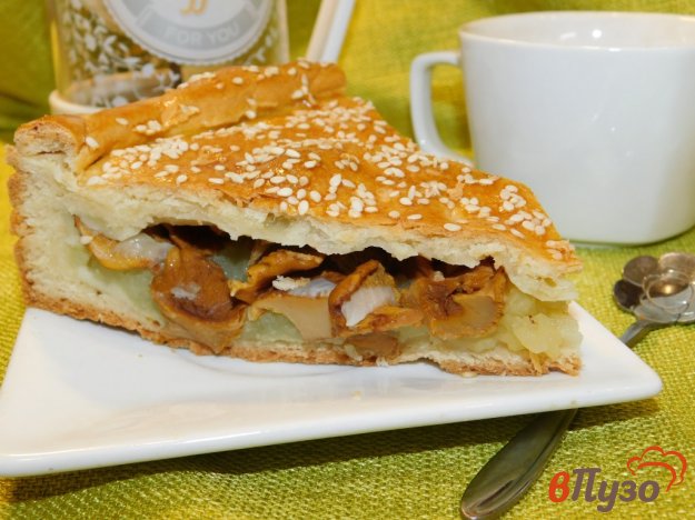 фото рецепта: Пирог с картофелем и грибами