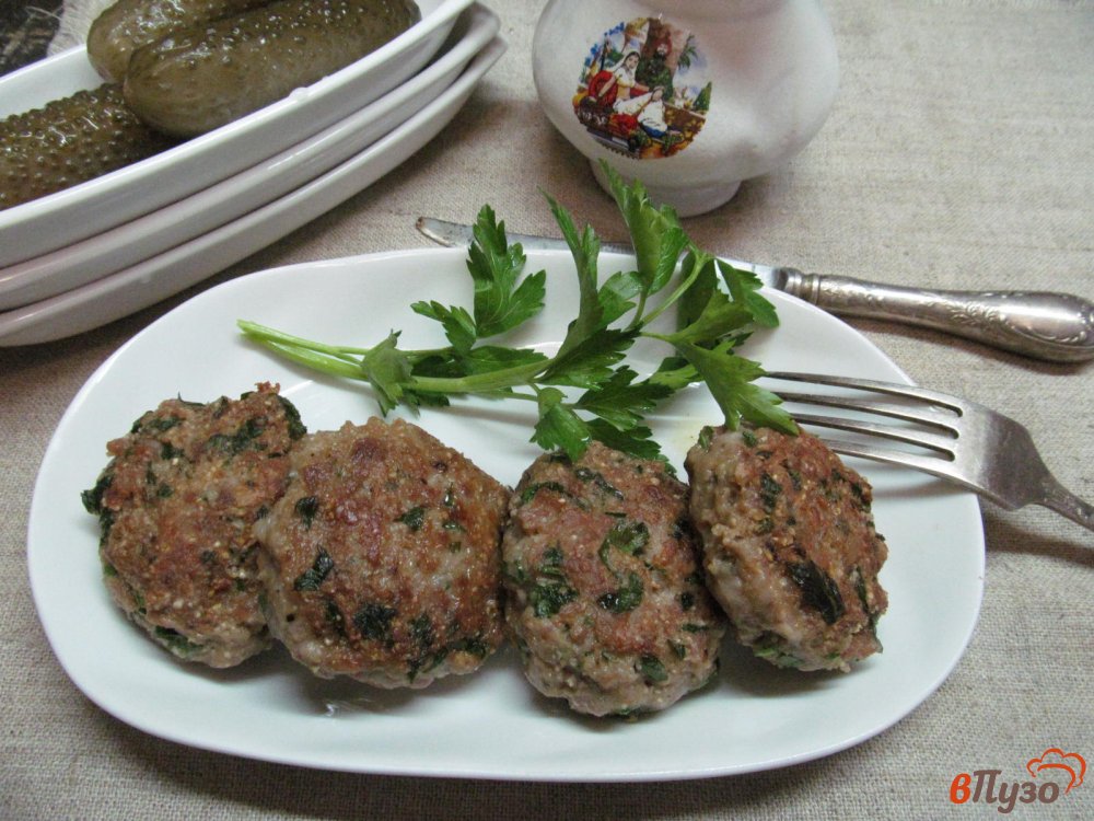 Фото приготовление рецепта: Котлеты из мясного фарша с отрубями шаг №6