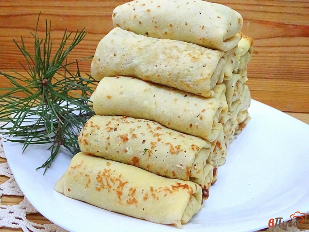 Фото приготовление рецепта: Блинчики с мясом, сыром и зеленью шаг №12