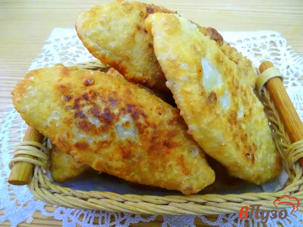 фото рецепта: Пирожки жареные с грибами и картофелем